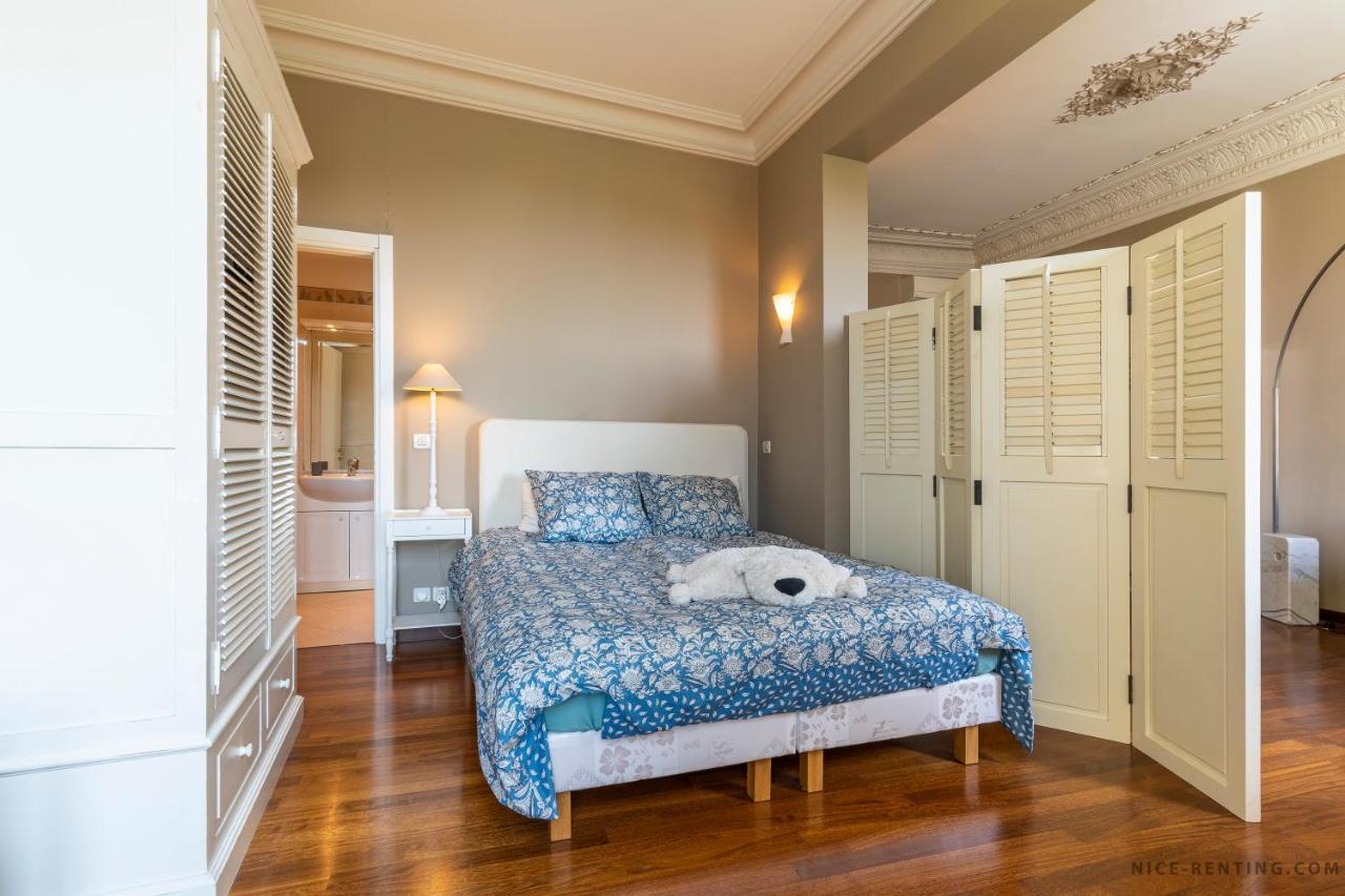 Renting - 13 Massena - Live A Dream Luxury Loft - Place Massena Nizza